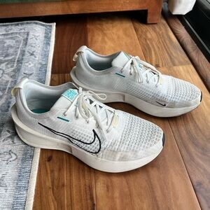 Nike Interact Run Women’s Shoes